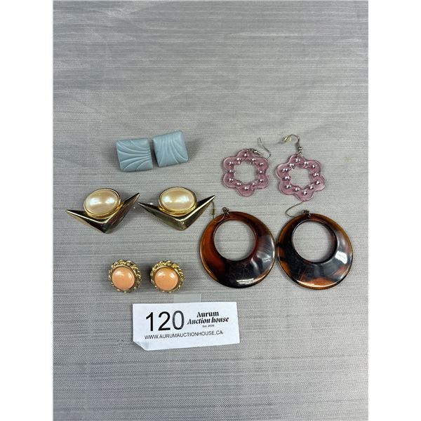 5 Pairs of Vintage Stud Earrings, Lucite, Button, +++