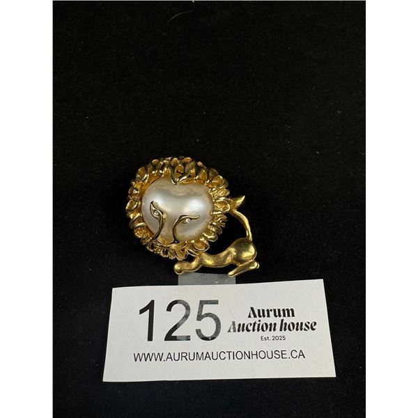 Large Vintage Gold Tone Lion Brooch with Rhinestone Eyes