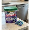 Image 1 : Cascade Platinum Plus Dishwasher Detergent Pods, 81 Action Pacs