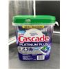 Image 2 : Cascade Platinum Plus Dishwasher Detergent Pods, 81 Action Pacs