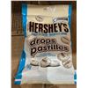 Image 2 : Hershey’s Cookies ‘n’ Creme Drops Pastilles – CASE 36 X 104g Bag