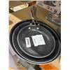 Image 2 : Tramontina Aluminum Nonstick Skillet 3-Piece Fry Pan Set