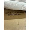 Image 3 : WhatsBedding Luxury Feather and Down Duvet, Queen Size, 90x90 Inches