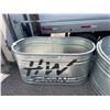 Image 4 : HW Brand Round End Stock Tank 4 ft Round End, 2 ft Deep