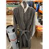 Image 2 : GlucksteinHome Essential Spa Robe, Gray