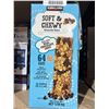 Image 2 : Kirkland Soft & Chewy Granola Bars, 1.54 kg, 64 Bars