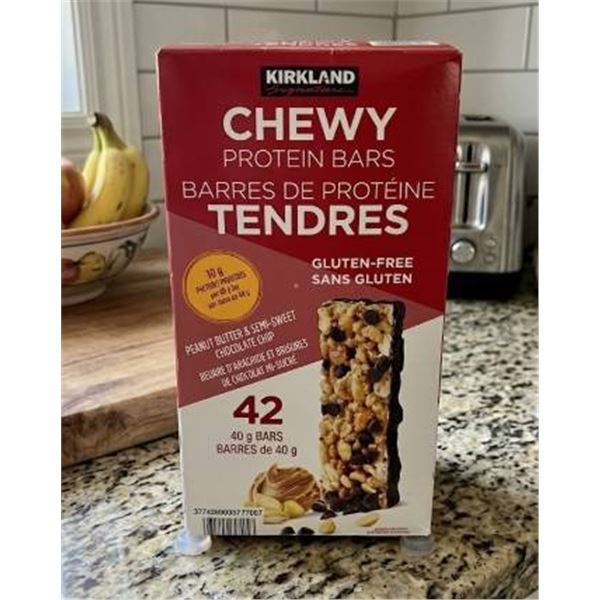 Kirkland Signature Chewy Protein Bars, Peanut Butter & Chocolate Chip