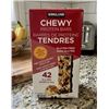 Image 1 : Kirkland Signature Chewy Protein Bars, Peanut Butter & Chocolate Chip