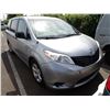 Image 2 : 2014 Toyota Sienna