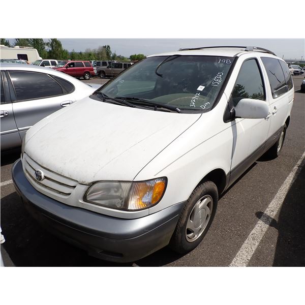 2001 Toyota Sienna