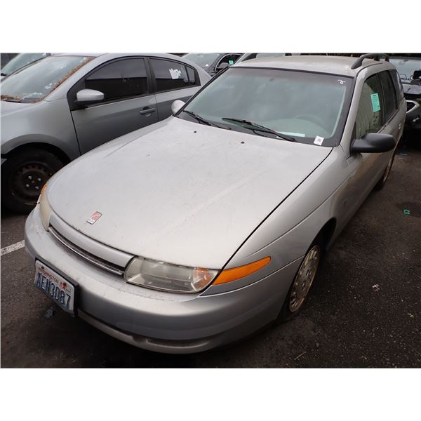 2000 Saturn LW2