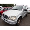 Image 1 : 1998 Mercedes-Benz ML320