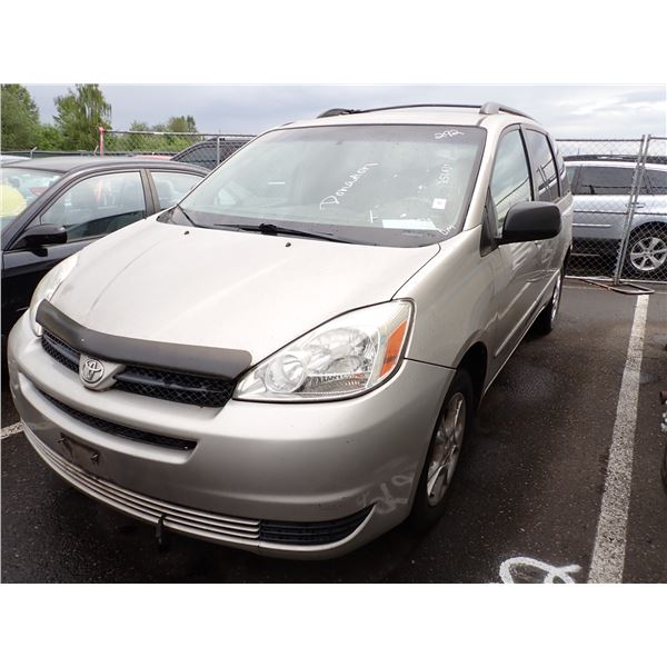 2004 Toyota Sienna