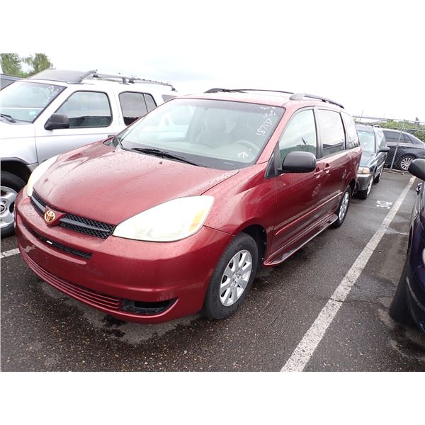 2004 Toyota Sienna