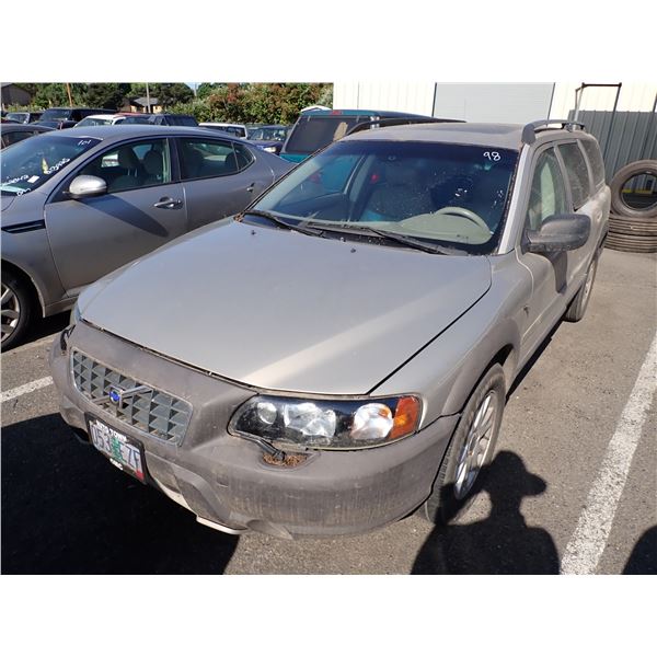 2004 Volvo XC70