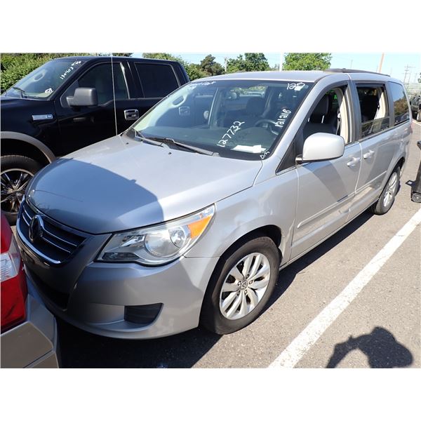2012 Volkswagen Routan