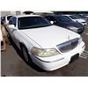 Image 2 : 2003 Lincoln Town Car