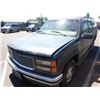 Image 1 : 1999 GMC Suburban