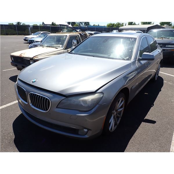 2012 BMW 740i