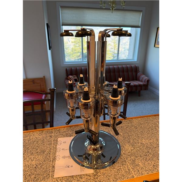 Liquor dispenser