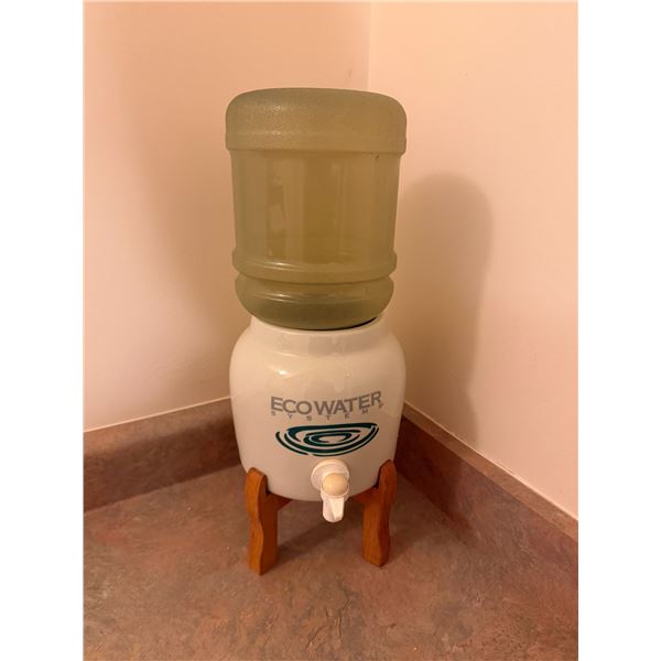 Echo water system stand