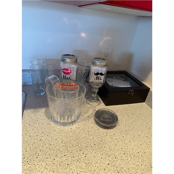 Ice bucket, glasses, container, Canadian club, glasses, etc.