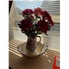 Image 1 : Pitcher and basin with flowers