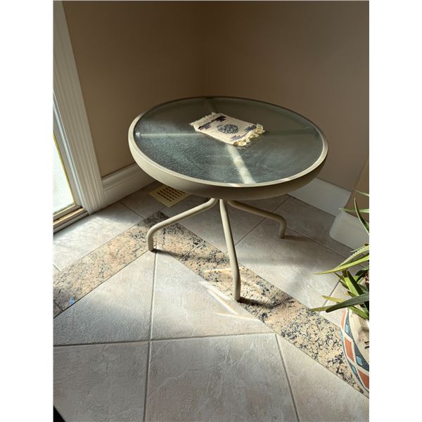 Patio side table 20 1/2 inches round by 17 inches tall