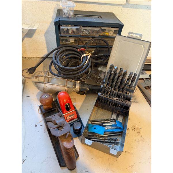 Spare pack and contents planes, Work lights and drill bits