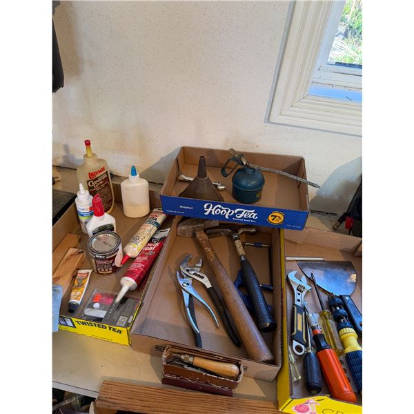 Glues, hammers, hand, tools, greaser