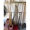Image 1 : Garden steaks and tools
