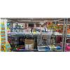 Image 3 : LARGE LOT OF CRAYOLA BRAND COLORING SETS, DIY