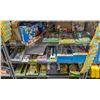 Image 4 : LARGE LOT OF CRAYOLA BRAND COLORING SETS, DIY