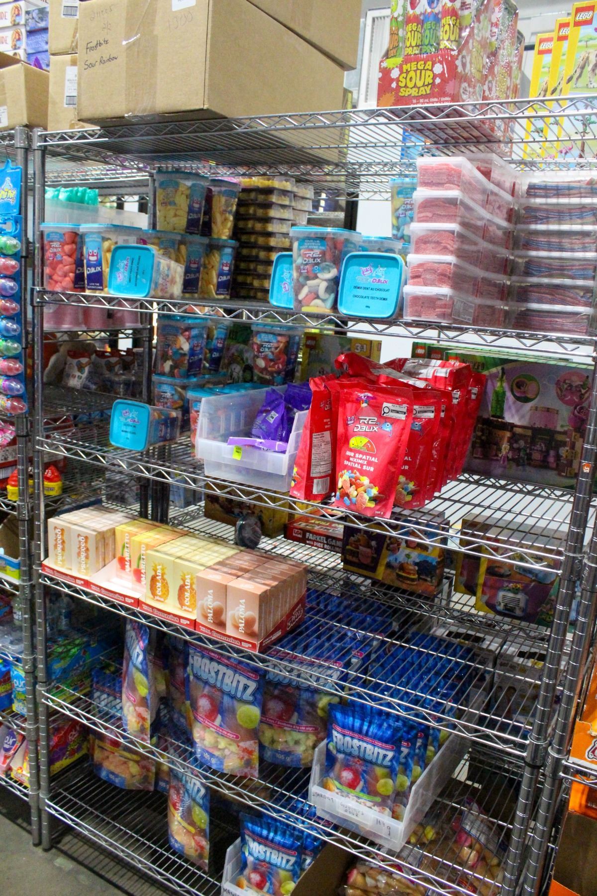 Confiseries R2 Delix LARGE LOT OF ASSORTED CANDIES INCLUDES R2 DELIX