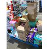 Image 1 : PALLET OF ASSORTED CHOCOLATE AND CANDIES
