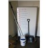 Image 1 : WHITEBOARD ON WHEELS SOLD WITH SHOVEL AND LOAD