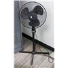 Image 1 : OSCILLATING FLOOR FAN
