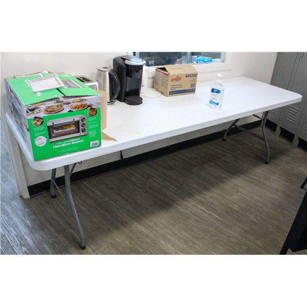 10FT FOLDING TABLE WITH BREAKROOM APPLIANCES