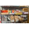 Image 3 : LARGE LOT OF MICELLANEOUS INCLUDES TRAVEL PILLOWS