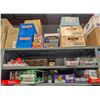 Image 2 : LARGE LOT OF CHOCOLATES AND CANDIES INCLUDES
