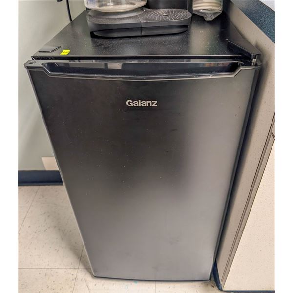 GALANZ MINI FRIDGE