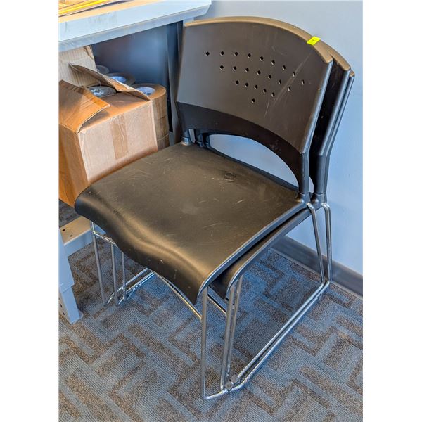 LOT OF 4 HARDSHELL CHAIRS