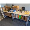 Image 1 : SHIPPERS DESK WITH CONTENTS INCLUDES TAPE