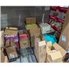Image 3 : LARGE LOT OF CANDY, CHOCOLATES, PARTY SUPPLIES