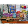 Image 2 : LARGE LOT OF CAT TREATS