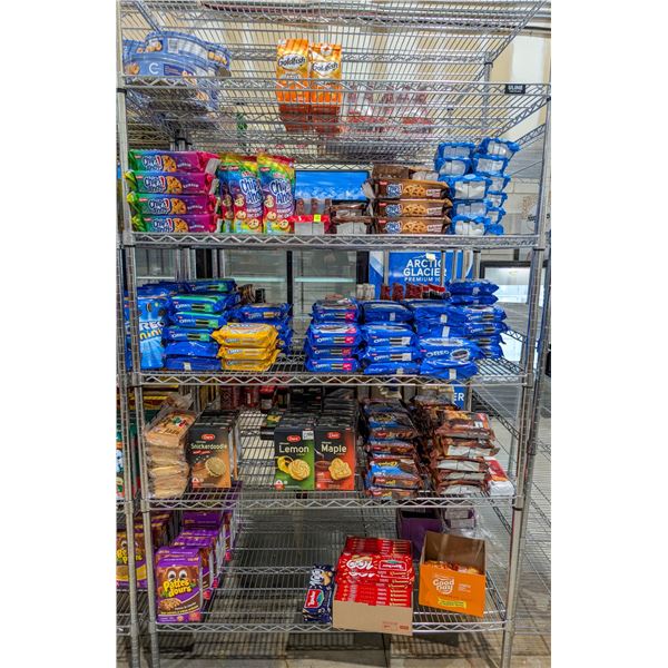 LARGE LOT OF COOKIES INCLUDES GOLDFISH, CHIPS