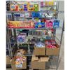 Image 1 : LARGE LOT OF GRANOLA BARS AND CANDIES INCLUDES