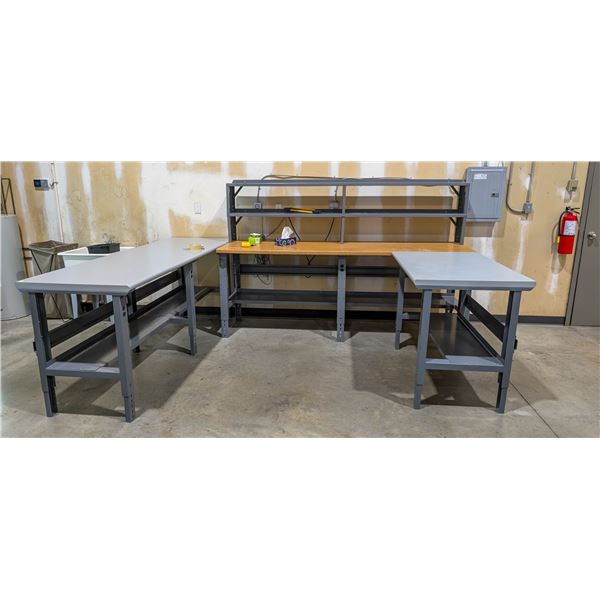SHIPPERS DESK INCLUDES 3 TABLES