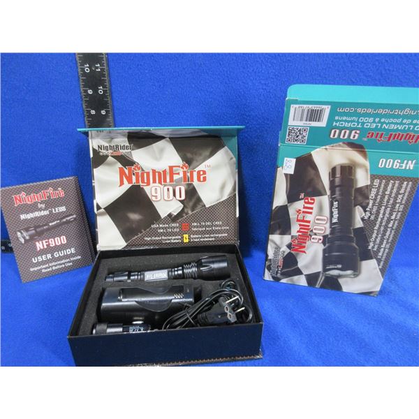 NEW - NightRider LEDS NightFire 900 Lumens Torch Flashlight