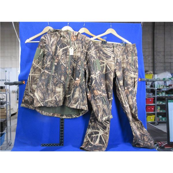 Yevhev Grasslands Camo Insulated Pants and Hooded Jacket - Size Large